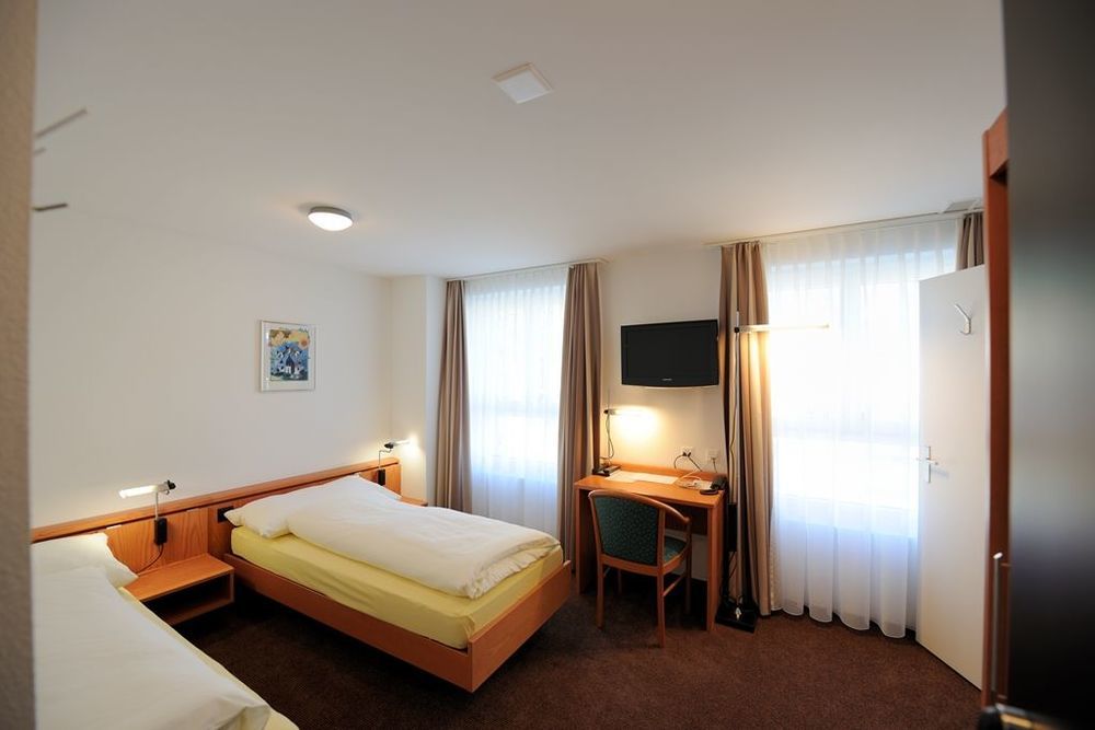 Hotel Freihof Swiss Lodge Unterägeri Rum bild