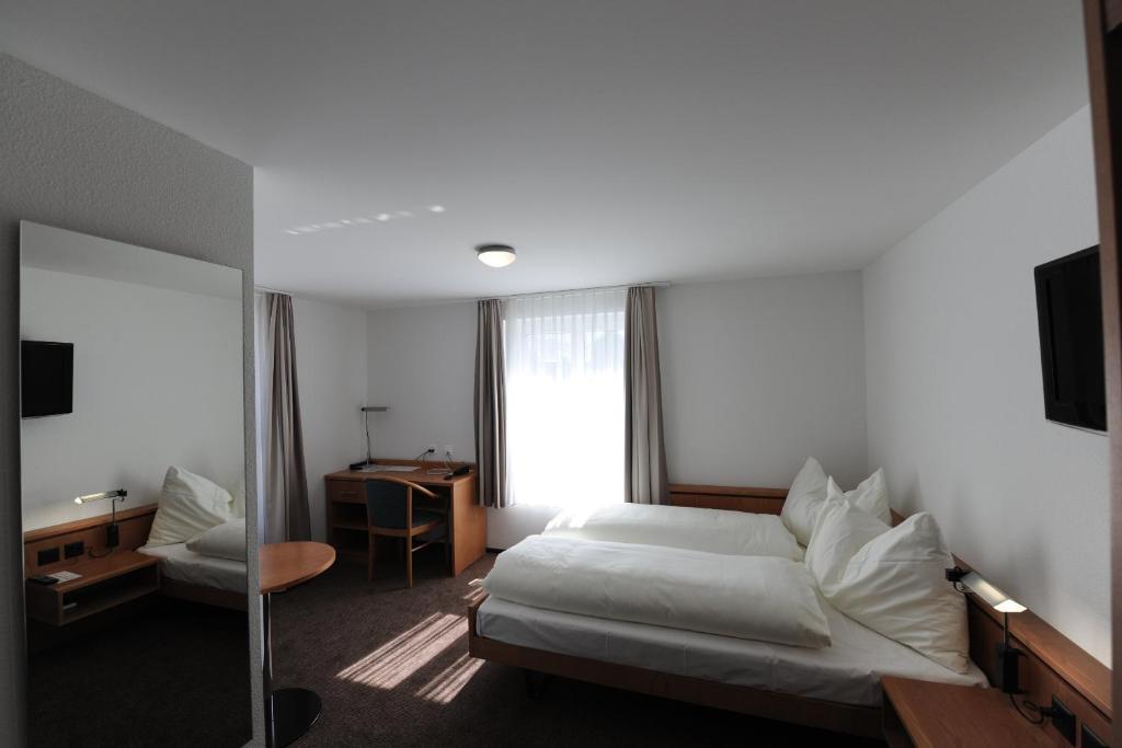 Hotel Freihof Swiss Lodge Unterägeri Rum bild